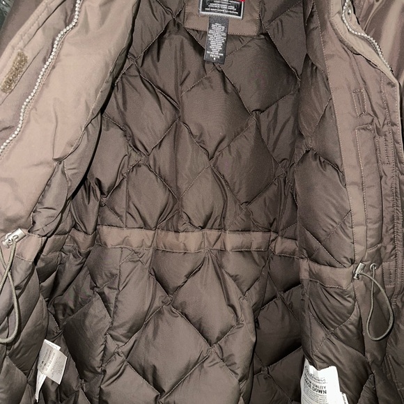 Eddie Bauer Premium Quality Goose down waterproof Jacket. - Picture 3 of 7